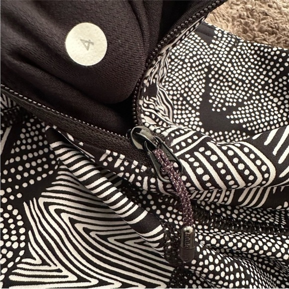 Lululemon Pace Rival Crop Full On Luxtreme Dottie Tribe White Black Leggings 4 - Picture 7 of 13